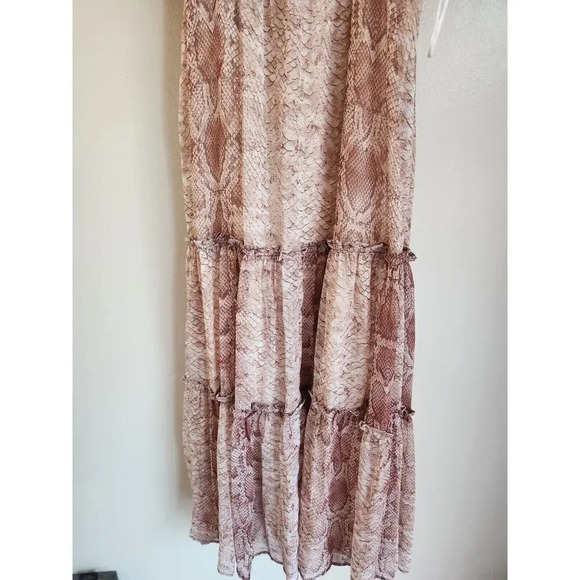 NWT By Anthropologie Short-Sleeve Tiered Midi Dress Size S Neutral 9B411 - Picture 8 of 12